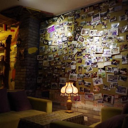 Yangshuo Travellers Land Youth Hostel Exterior photo